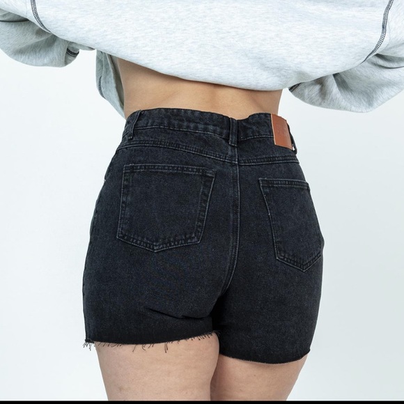 Laurena denim shorts black - Picture 2 of 5